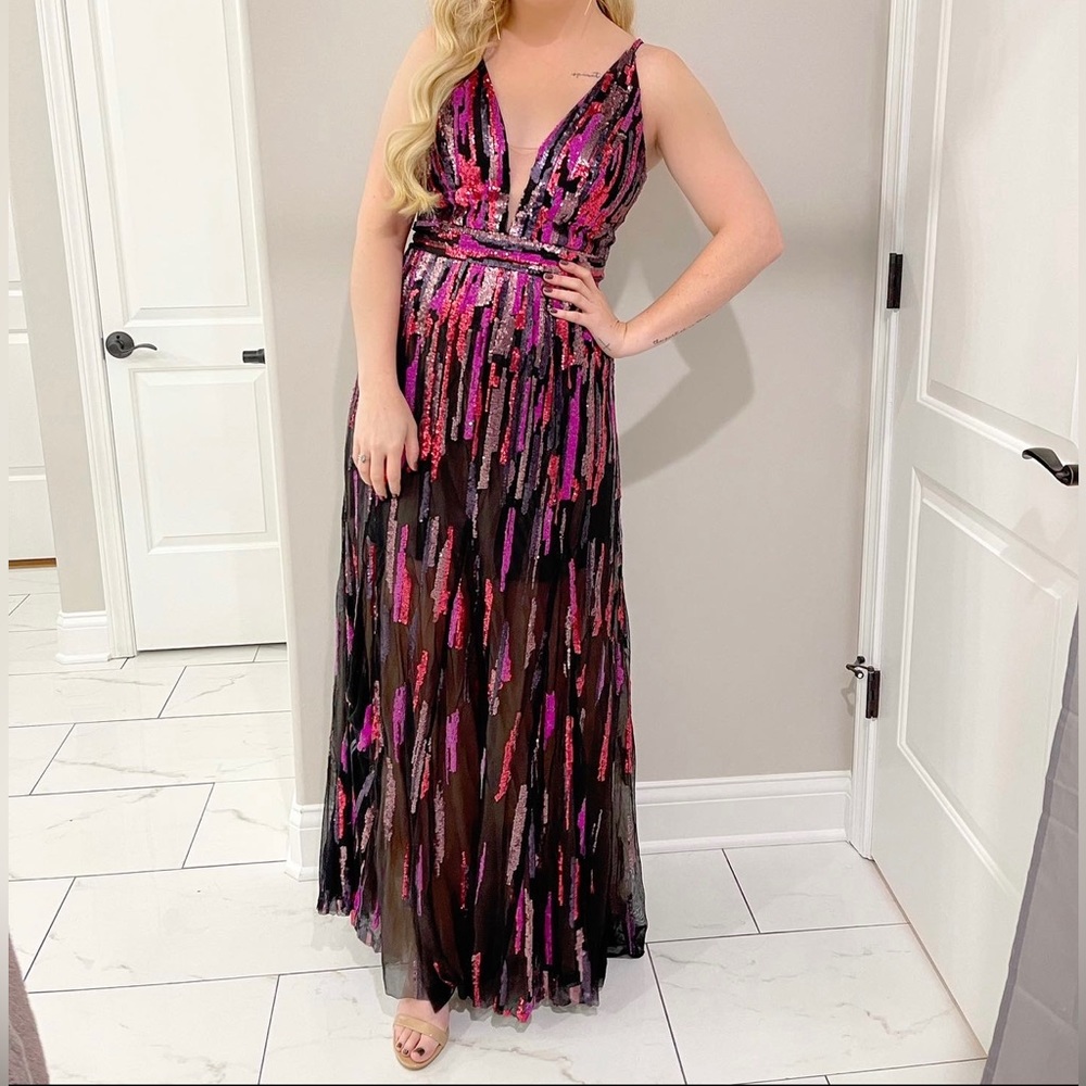 Dress the Population Samira Fuchsia dress